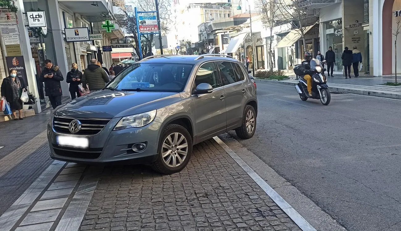 1.219 παραβάσεις για την παρεμπόδιση ελεύθερης κυκλοφορίας των πολιτών στη Δυτική Ελλάδα το Μάιο: Ρεκόρ σε ράμπες και πεζοδρόμια