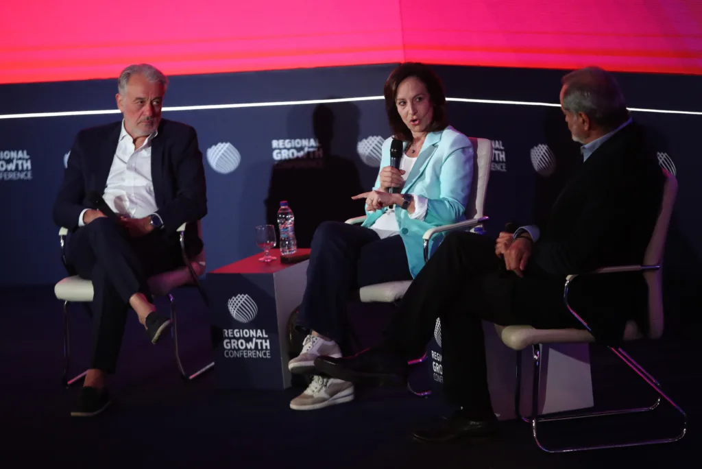 Δείτε φωτογραφίες από την πρώτη ημέρα του Regional Growth Conference Δείτε φωτογραφίες από την πρώτη ημέρα του Regional Growth Conference