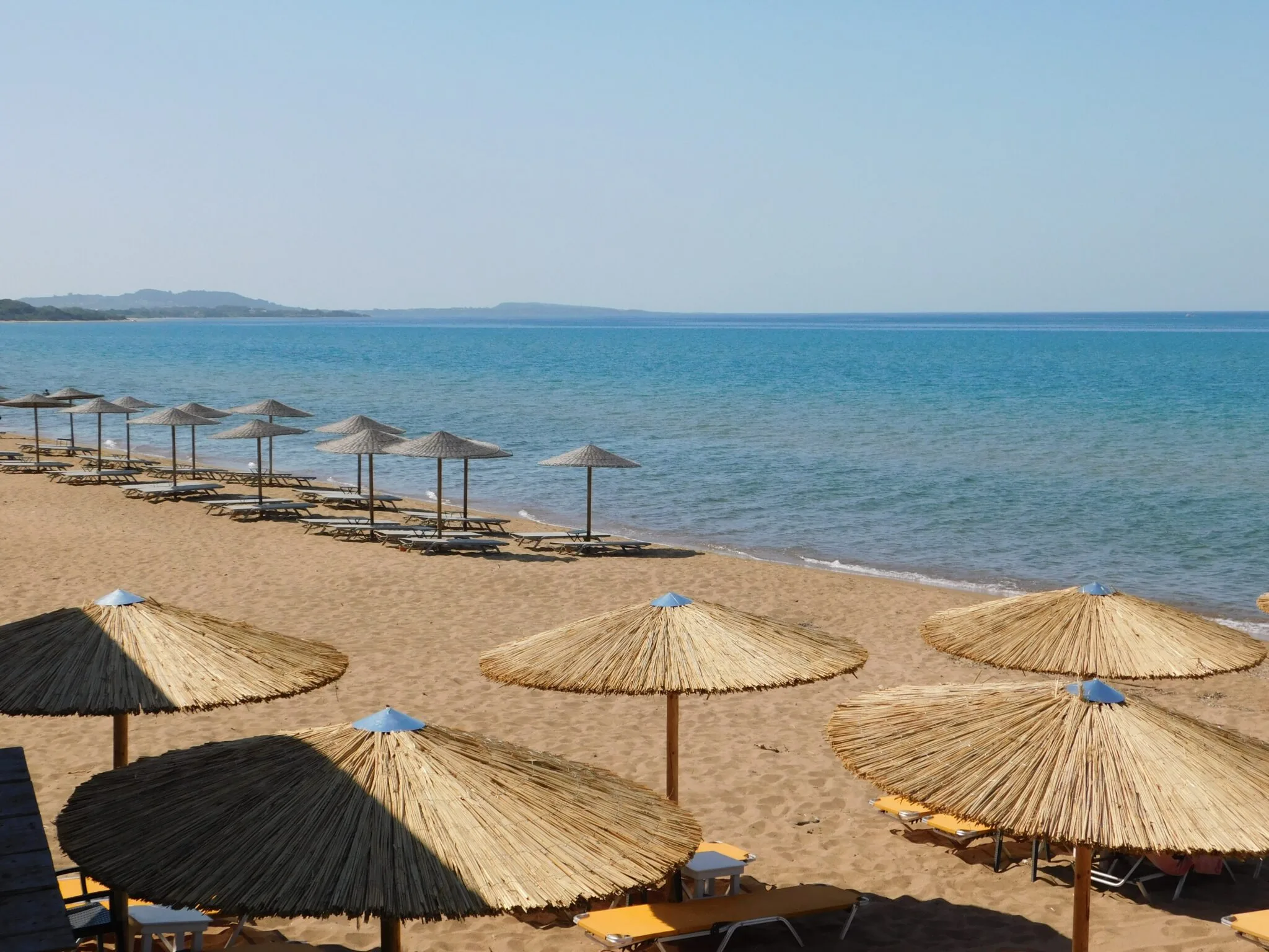 Κορυφαίες παραλίες, σχετικά κοντά στην Αθήνα, «δύο βήματα» από την Πάτρα ΦΩΤΟ