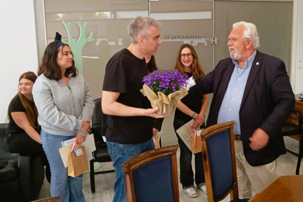 Ο Δήμαρχος Ήλιδας τίμησε την ομάδα ρομποτικής του 2ου ΓΕΛ Αμαλιάδας ΦΩΤΟ