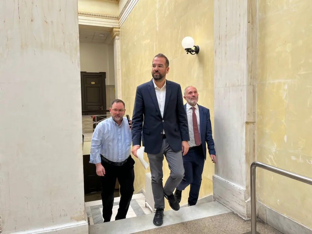 Στην Εισαγγελία ο Περιφερειάρχης Ν. Φαρμάκης και ο αντιπεριφερειάρχης Ηλείας Ν. Κοροβέσης - Για ποιο λόγο Στην Εισαγγελία ο Περιφερειάρχης Ν. Φαρμάκης και ο αντιπεριφερειάρχης Ηλείας Ν. Κοροβέσης - Για ποιο λόγο