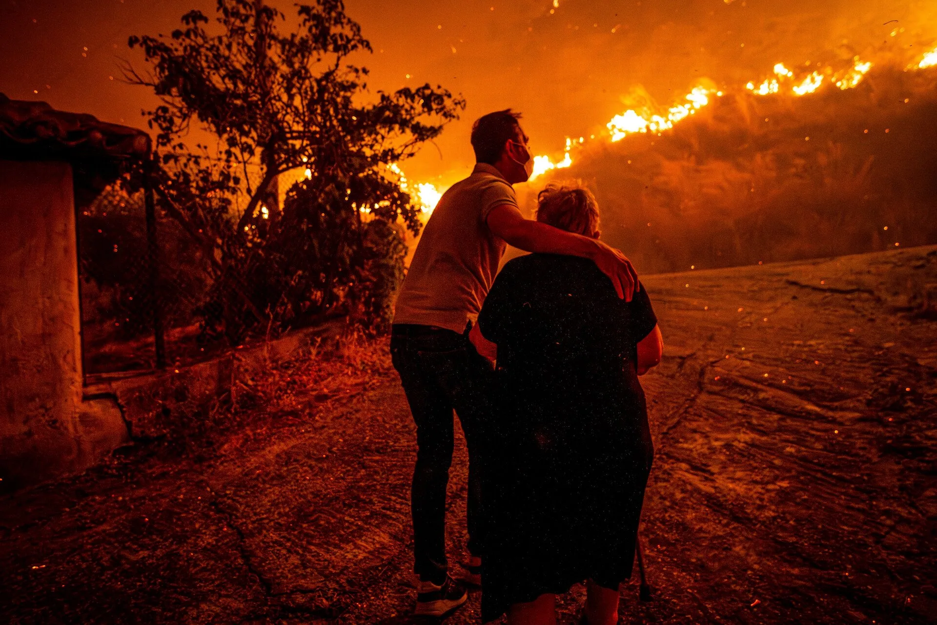 Κόκκινος συναγερμός τη Δευτέρα για τη Δυτ. Ελλάδα και όλη την Πελοπόννησο!