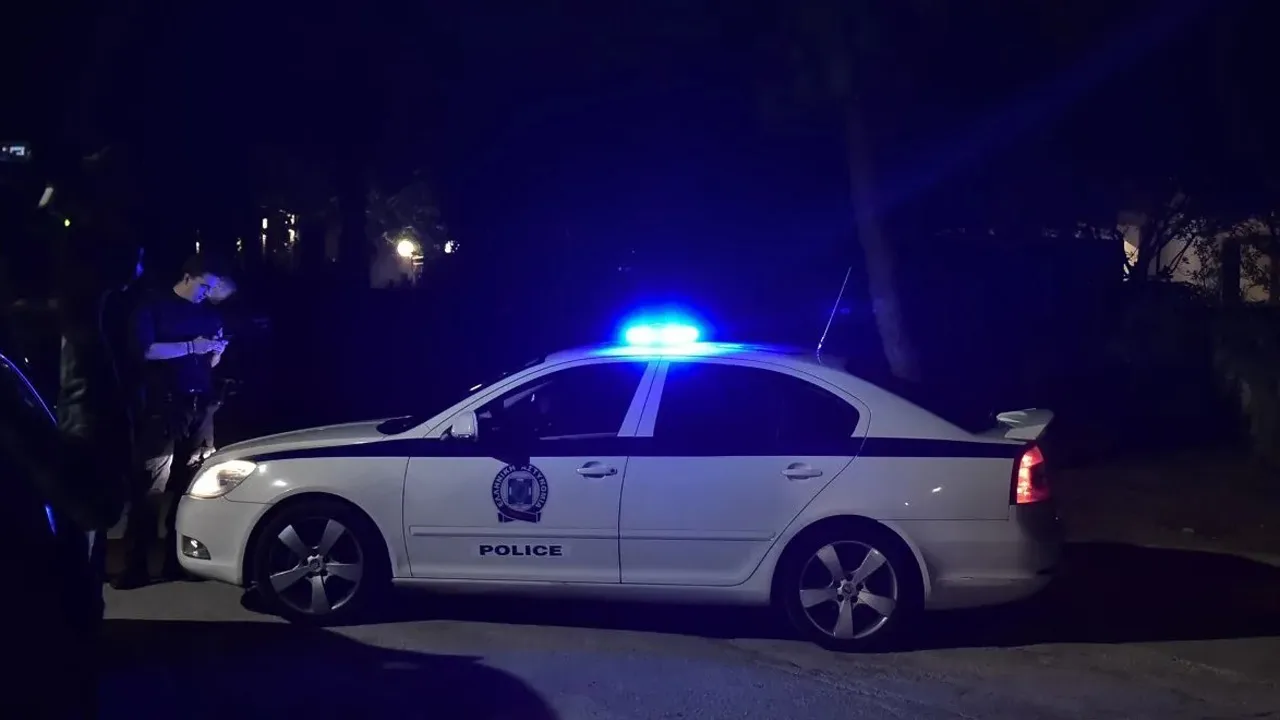 Μηχανάκι «πέταξε» στη θάλασσα στο Παλούκι – Δεν πρόσεξε την αλυσίδα ο οδηγός ΦΩΤΟ