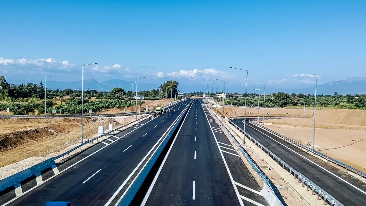 Μέχρι το τέλος του 2025 συνδέεται με την Κυλλήνη η Πατρών-Πύργου