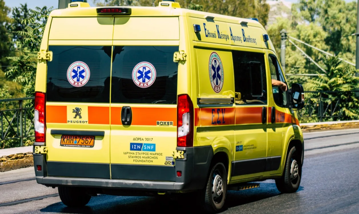 Σοβαρό τροχαίο στον Πύργο: Εγκλωβίστηκαν και τραυματίστηκαν δύο τουρίστες ΦΩΤΟ