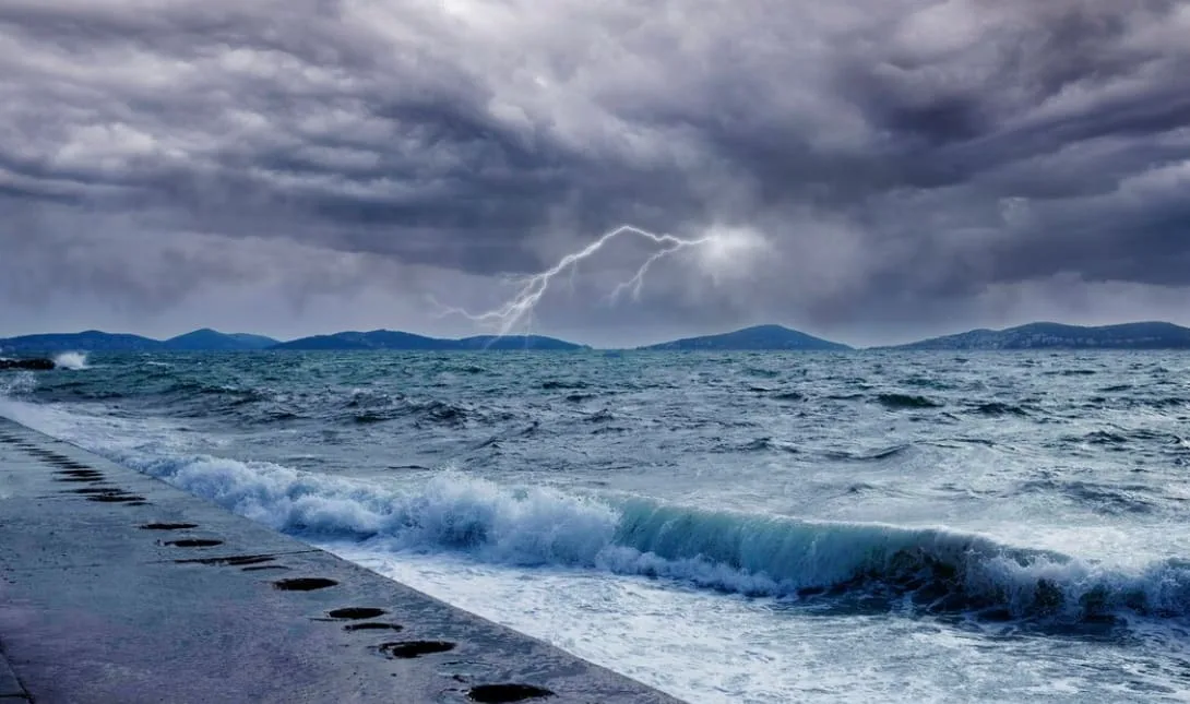 Έρχεται πενθήμερη κακοκαιρία με βροχές, στο επίκεντρο η Δυτική Ελλάδα