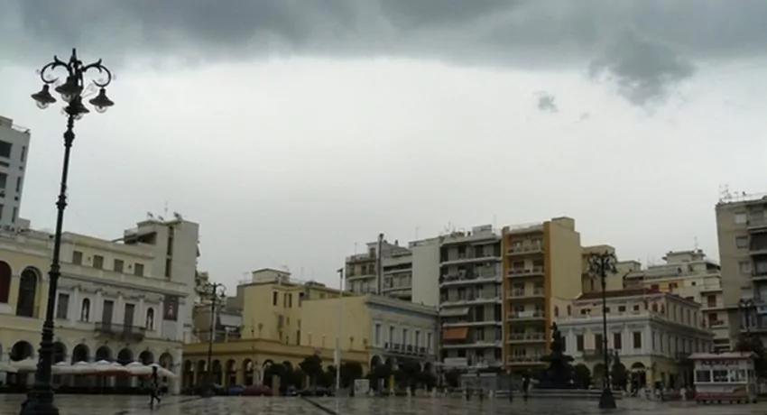 Βροχερή Κυριακή: Φθινοπωρινό σκηνικό και πτώση της θερμοκρασίας, στο επίκεντρο της κακοκαιρίας η Δυτική Ελλάδα, πού θα βρέξει