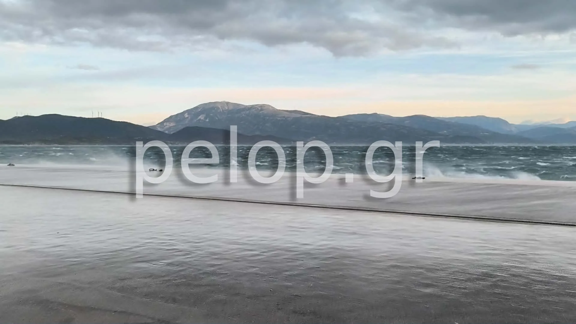 Δυτική Ελλάδα: Ισχυροί άνεμοι προκαλούν προβλήματα στα ακτοπλοϊκά δρομολόγια, κλειστό το Ρίο-Αντίρριο ΦΩΤΟ-ΒΙΝΤΕΟ