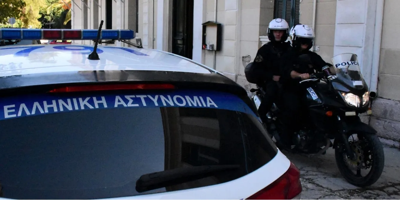 Γαστούνη: Ελεύθεροι με περιοριστικούς όρους οι Ρομά που συνελήφθησαν για τον ξυλοδαρμό του περιπτερά