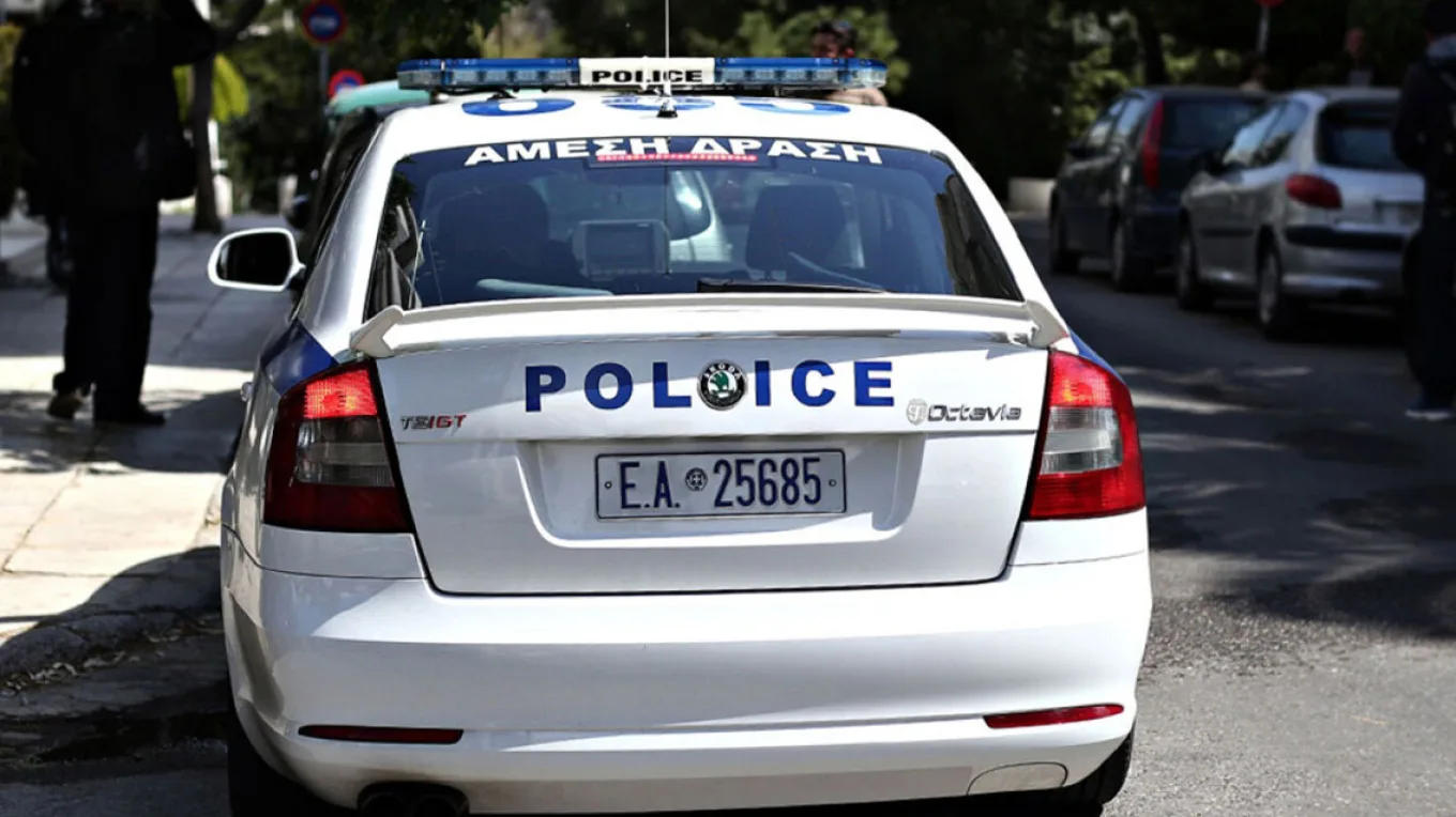 Μπαρ με μουσική ως τα ξημερώματα, ανήλικος σε διάρρηξη και συλλήψεις για ναρκωτικά – Αστυνομικές παρεμβάσεις σε Πάτρα και Ηλεία