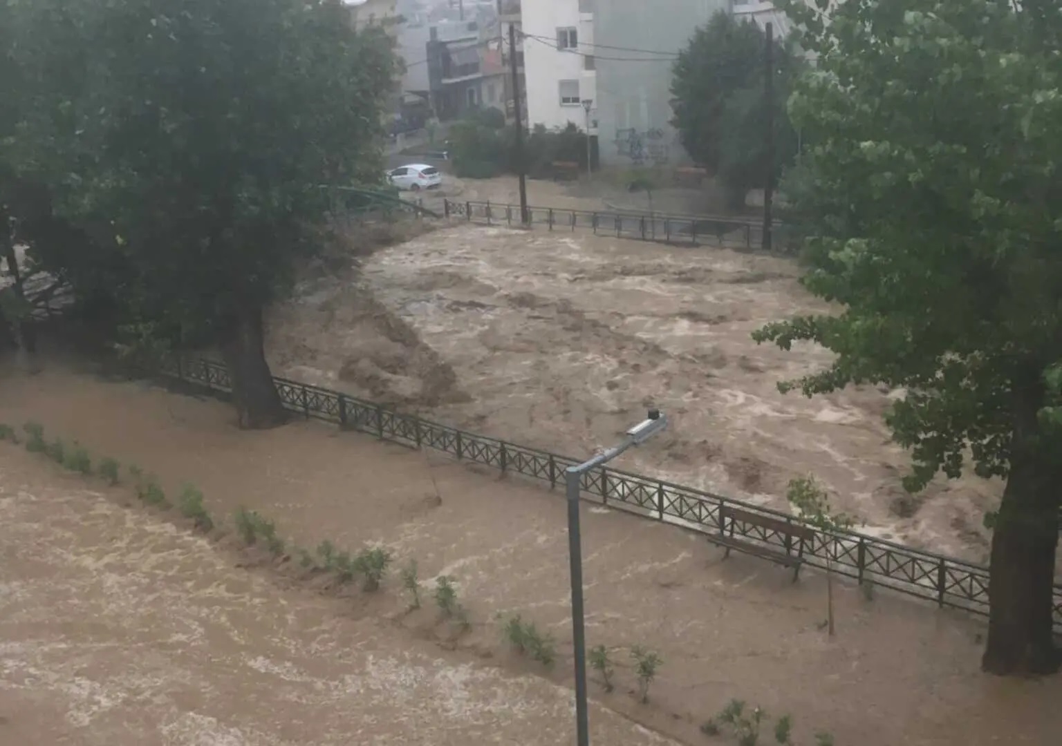 Πύργος: Σοβαρές πλημμύρες από τη νεροποντή – Απεγκλωβισμός οικογένειας από σπίτι ΦΩΤΟ-ΒΙΝΤΕΟ